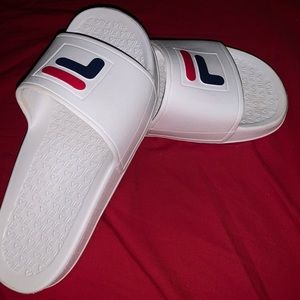 Fila slides